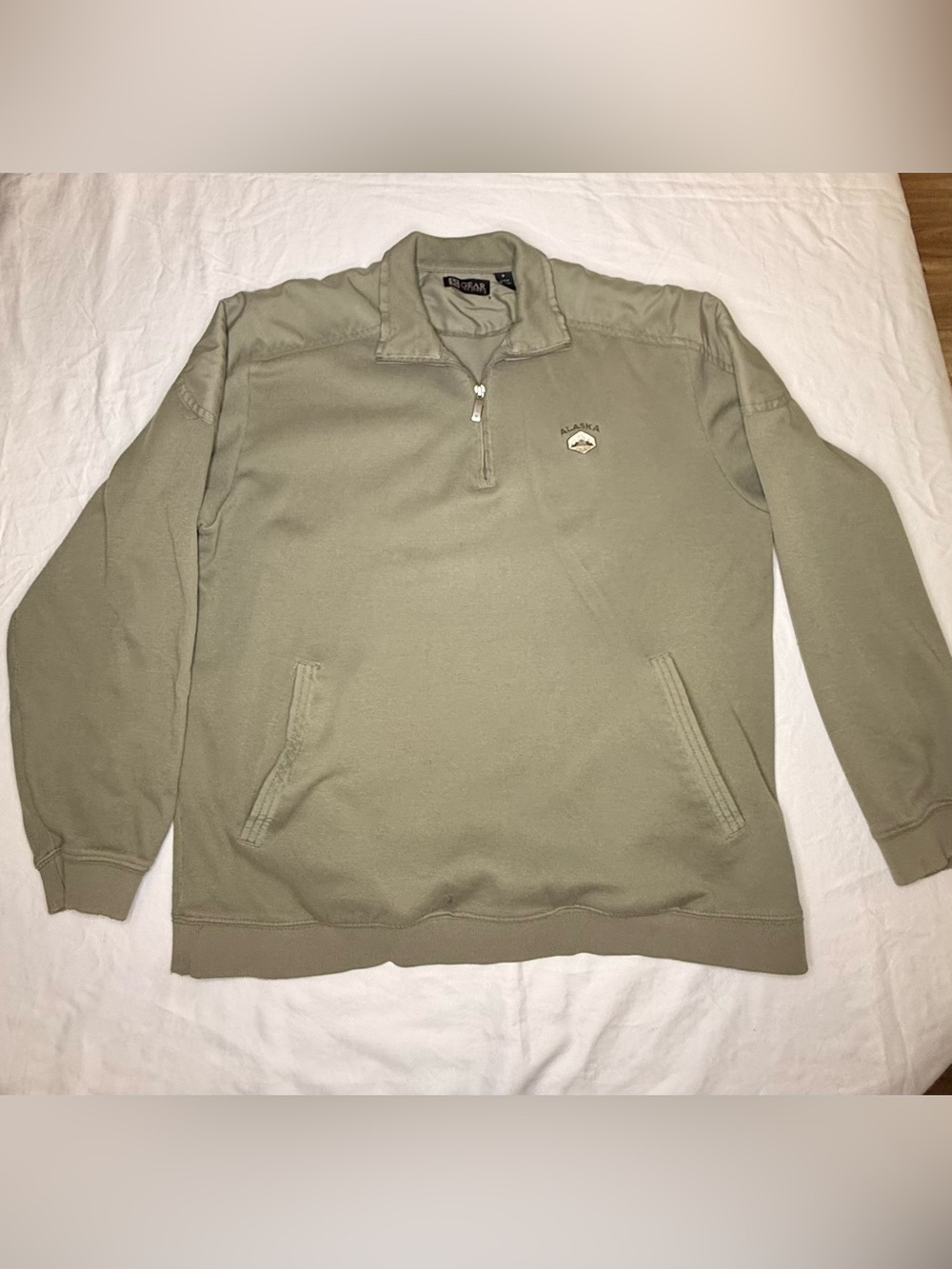 Gear For Sports Men's Quarter-Zip Pullover in Olive Green